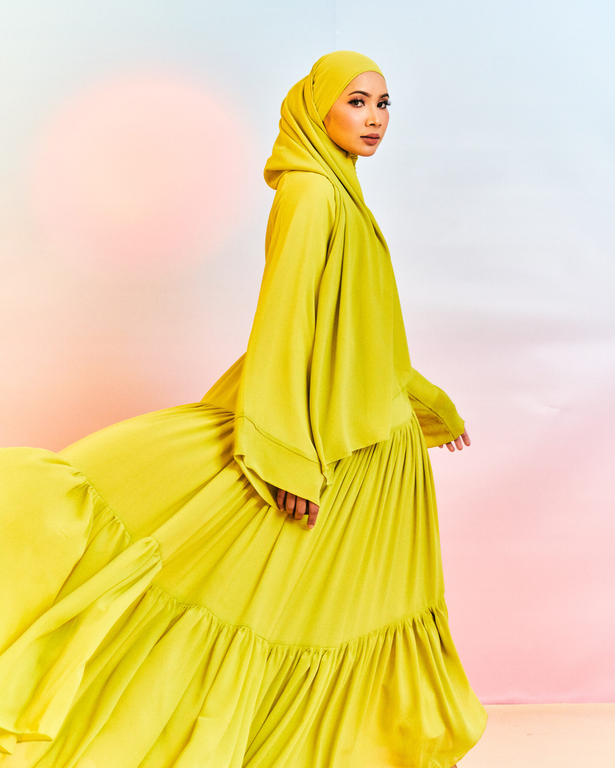 ABAYA MALIFICENT IN NEON - Abaya Fiona